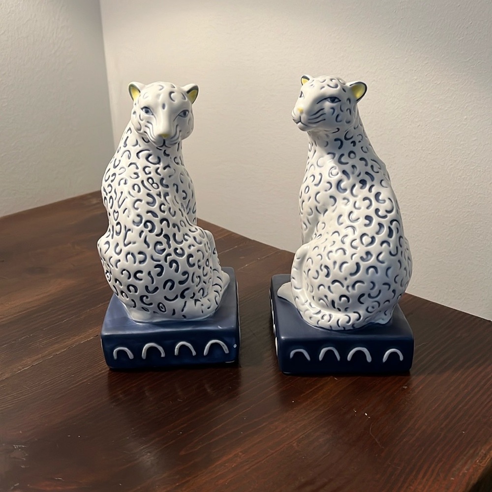 Opalhouse book ends